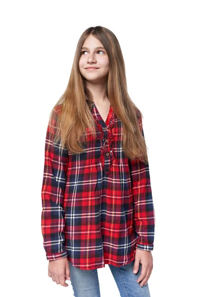 Chica adolescente con camisa a cuadros de pie casualmente —  Fotos de Stock