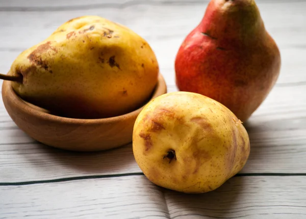 Frutta Sottofondo Pere Biologiche Fresche Legno Vecchio Raccolta Delle Pere — Foto Stock