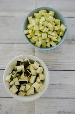 Küpleri patlıcan kupa ahşap tablo