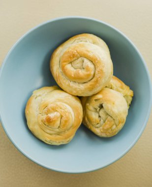 Geleneksel Bulgar yemekleri banitsa peynir ile doldurulmuş