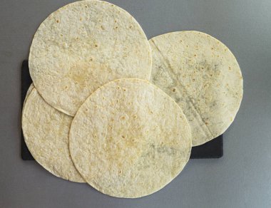 taş kayrak üzerinde ince krep, yakın çekim 