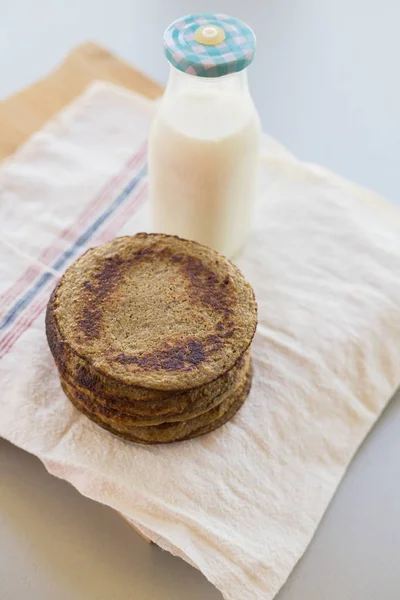 Pancake Bannana Vicino Sul Tavolo Della Cucina — Foto Stock