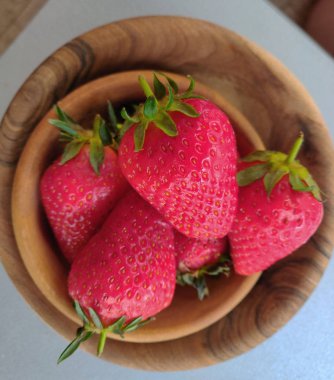 çilek masaya yakın