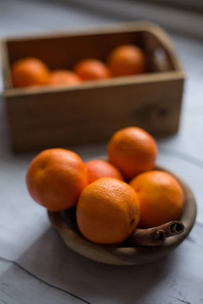 Rijpe Mandarine Citrus Tangerine Mandarijn Oranje Houten Achtergrond Mandarijnen Plaat — Stockfoto