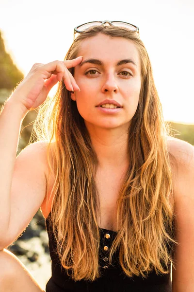 Retrato Cerca Encantadora Mujer Rubia Señora Bastante Feliz Disfrutando Del —  Fotos de Stock