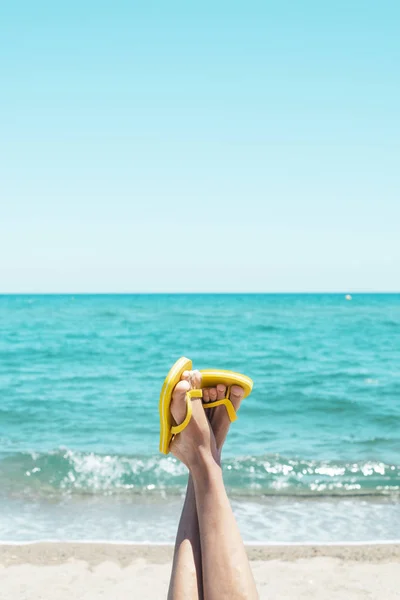 Closeup Legs Young Caucasian Man Beach Upside Wearing Pair Yellow — Stock Photo, Image