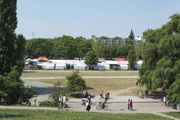 Berlino Germania Maggio 2018 Persone Mauerpark Berlino Germania Accanto Popolare — Foto Stock