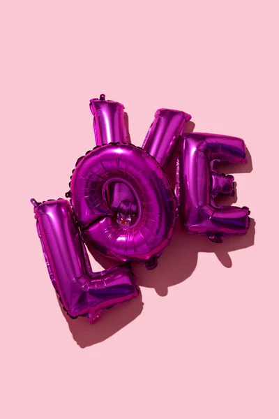 Μερικά Μπαλόνια Φούξια Επιστολή Σχήμα Που Σχηματίζουν Wor Αγάπη Ροζ — Φωτογραφία Αρχείου