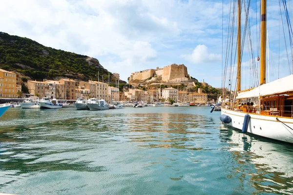 Una Vista Sobre Mar Mediterráneo Puerto Bonifacio Corse Francia Con — Foto de Stock