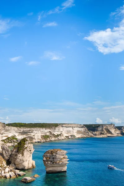 Widok Malownicze Klify Nad Morzem Śródziemnym Bonifacio Korsyka Francji Podkreślając — Zdjęcie stockowe