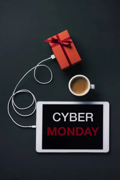 High Angle View Tablet Text Cyber Monday Its Screen Connected — Stock Photo, Image