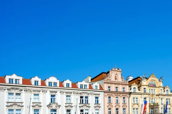 Närbild Den Övre Delen Några Gamla Byggnader Gamla Stan Prag — Stockfoto