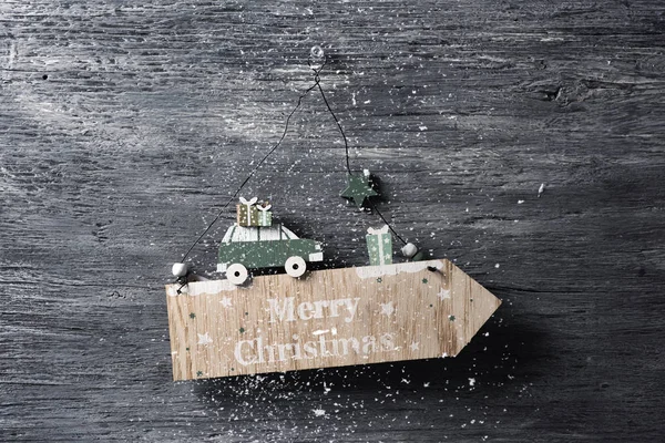 Een Zelfgemaakte Pijl Vormige Houten Bord Met Tekst Merry Christmas — Stockfoto