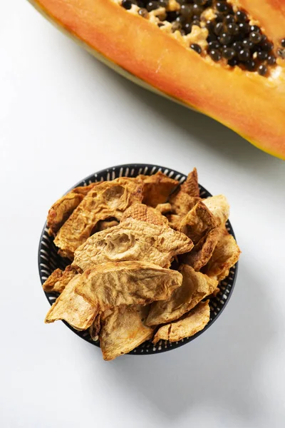 Szelet szárított papaya szolgált előétel vagy snack — Stock Fotó