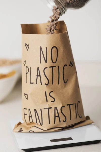 Texto ningún plástico es fantástico en una bolsa de papel —  Fotos de Stock