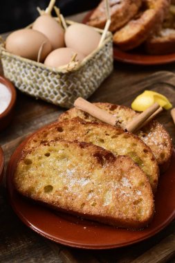 torrijas, Paskalya için tipik İspanyol tatlı