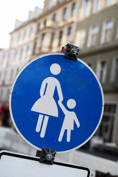 Almanya'da yaya şeridi trafik işareti