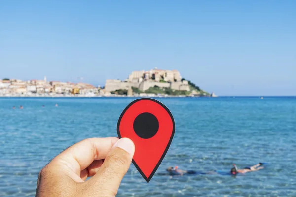 Marcador vermelho em Calvi, Córsega, Franc — Fotografia de Stock