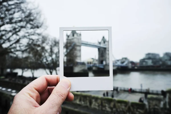 Тауерський міст та річка Темзи в Лондоні, Великобританія — стокове фото