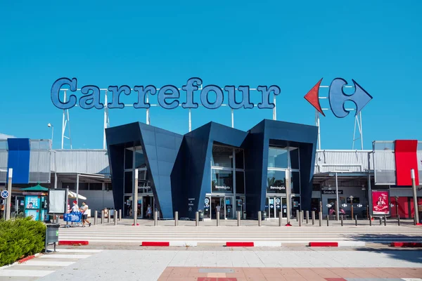 Prat Llobregat Spain August 2020 View Main Facade Carrefour Hypermarket — Stock Photo, Image