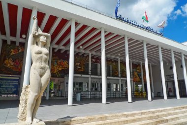 Palatinus, Budapeşte