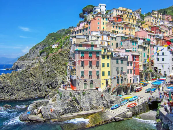 Riomaggiore på italienska kusten — Stockfoto