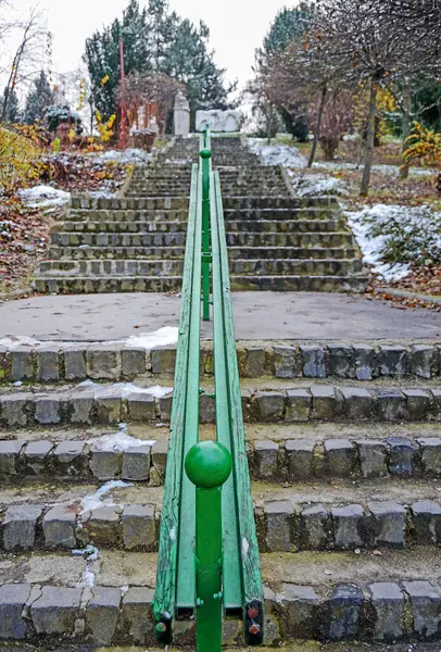 Parque Con Escaleras Piedra Invierno —  Fotos de Stock