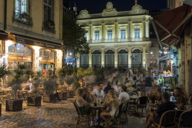 Lyon, Fransa - 21 Ağustos 2018: Bouchon-Lyon Lyon ve bölgenin özel yemek yediğin geleneksel yerel restoran. Fransa'nın Lyon kentinde 30 Bouchons vardır.