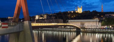 Lyon ünlü görünümünü geceleyin, Fransa.