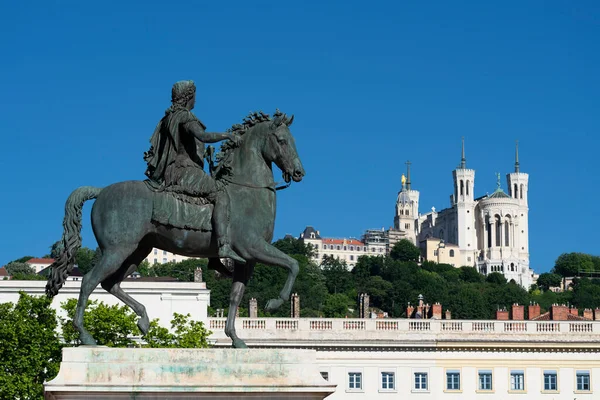 Вид Базиліку Нотр Дам Фурв Людовик Xiv Статуя Ліон Франція — стокове фото