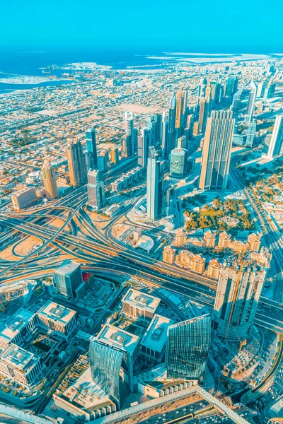 Bir Kulenin Tepesinden Dubai Şehrinin Dikey Görüntüsü — Stok fotoğraf