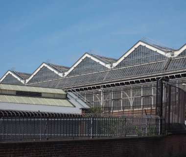Londra, İngiltere - Haziran 2018 yaklaşık: Waterloo Tren ve Metro İstasyonu