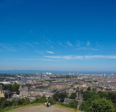 Edinburgh, İngiltere - Haziran 2018 yaklaşık: Calton Hill gördün şehrin havadan görünümü
