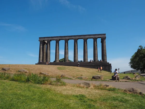 Edinburgh, İngiltere - Haziran 2018 yaklaşık: İskoç ulusal anıt Calton Hill