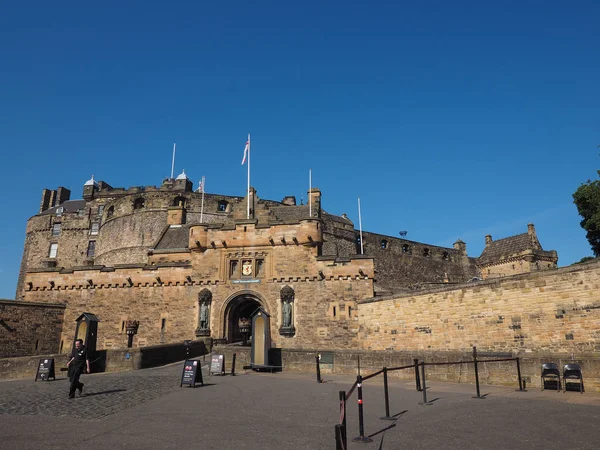 Edinburgh Reino Unido Circa Junho 2018 Turistas Que Visitam Castelo — Fotografia de Stock
