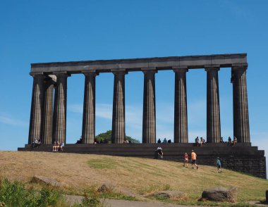 Edinburgh, İngiltere - Haziran 2018 yaklaşık: İskoç ulusal anıt Calton Hill