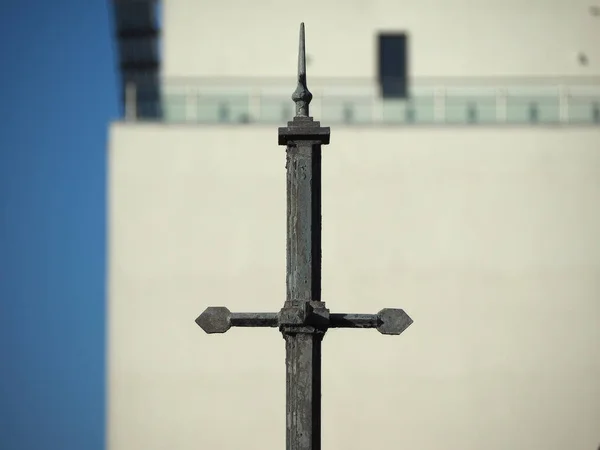 Detail Eines Kreuzes Auf Dem Hausdach — Stockfoto