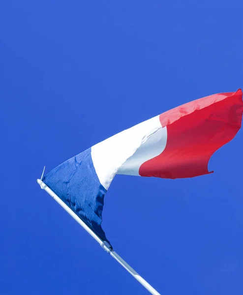 Bandera Francia Sobre Fondo Azul Cielo —  Fotos de Stock