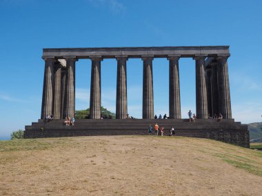 Edinburgh, İngiltere - Haziran 2018 yaklaşık: İskoç ulusal anıt Calton Hill