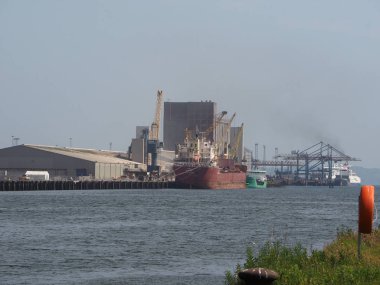 Belfast, İngiltere - Haziran 2018 yaklaşık: Belfast Harbour deniz hub