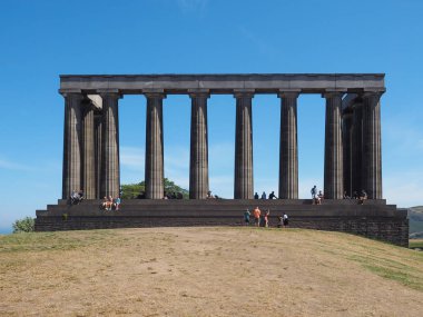 Edinburgh, İngiltere - Haziran 2018 yaklaşık: İskoç ulusal anıt Calton Hill