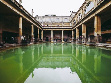 Bath, İngiltere - Eylül 2016 yaklaşık: Roman Baths antik spa