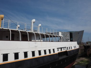 Belfast, İngiltere - Haziran 2018 yaklaşık: Ss göçebe ihale gemi White Star Line Titanic Quarter