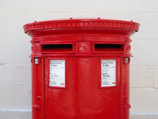 Glasgow Circa June 2018 Red Royal Mail Post Box — Stock Photo, Image