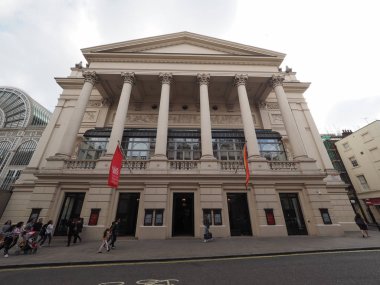 Londra, İngiltere - Haziran 2018 yaklaşık: Royal Opera House tiyatro