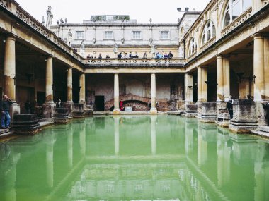 Bath, İngiltere - Eylül 2016 yaklaşık: Roman Baths antik spa