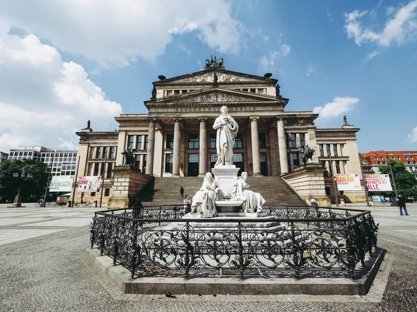 Berlin Německo Cca Červen 2016 Friedrich Schiller Pomník Před Konzerthaus — Stock fotografie