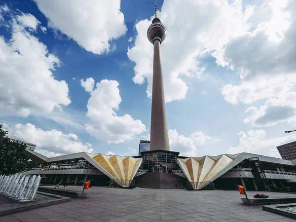 Berlin Niemcy Około Czerwca 2016 Fernsehturm Czyli Wieża Telewizyjna Alexanderplatz — Zdjęcie stockowe