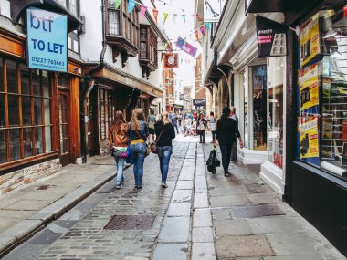 Canterbury, İngiltere, İngiltere - 11 Eylül: şehrin turistler, canterbury, İngiltere, İngiltere'de 11 Eylül 2012 tarihinde Merkezi