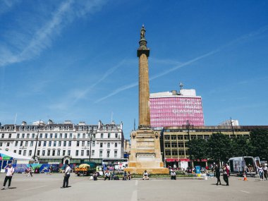 Glasgow, İngiltere - Haziran 2018 yaklaşık: George Square